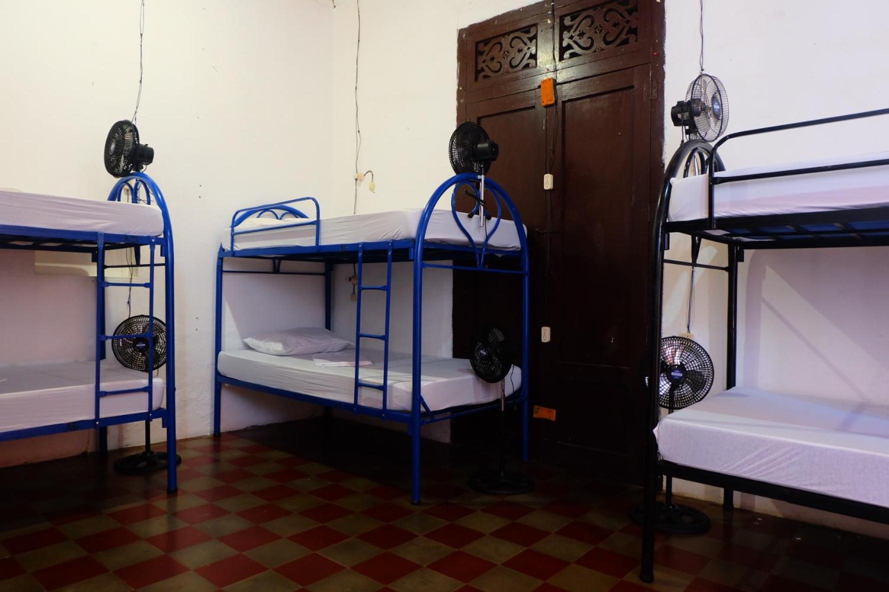 גרנאדה Deakachimba Hostel מראה חיצוני תמונה