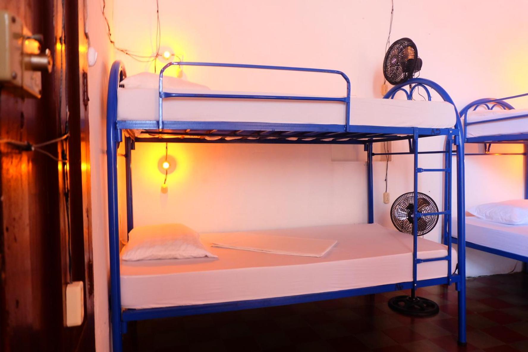גרנאדה Deakachimba Hostel מראה חיצוני תמונה
