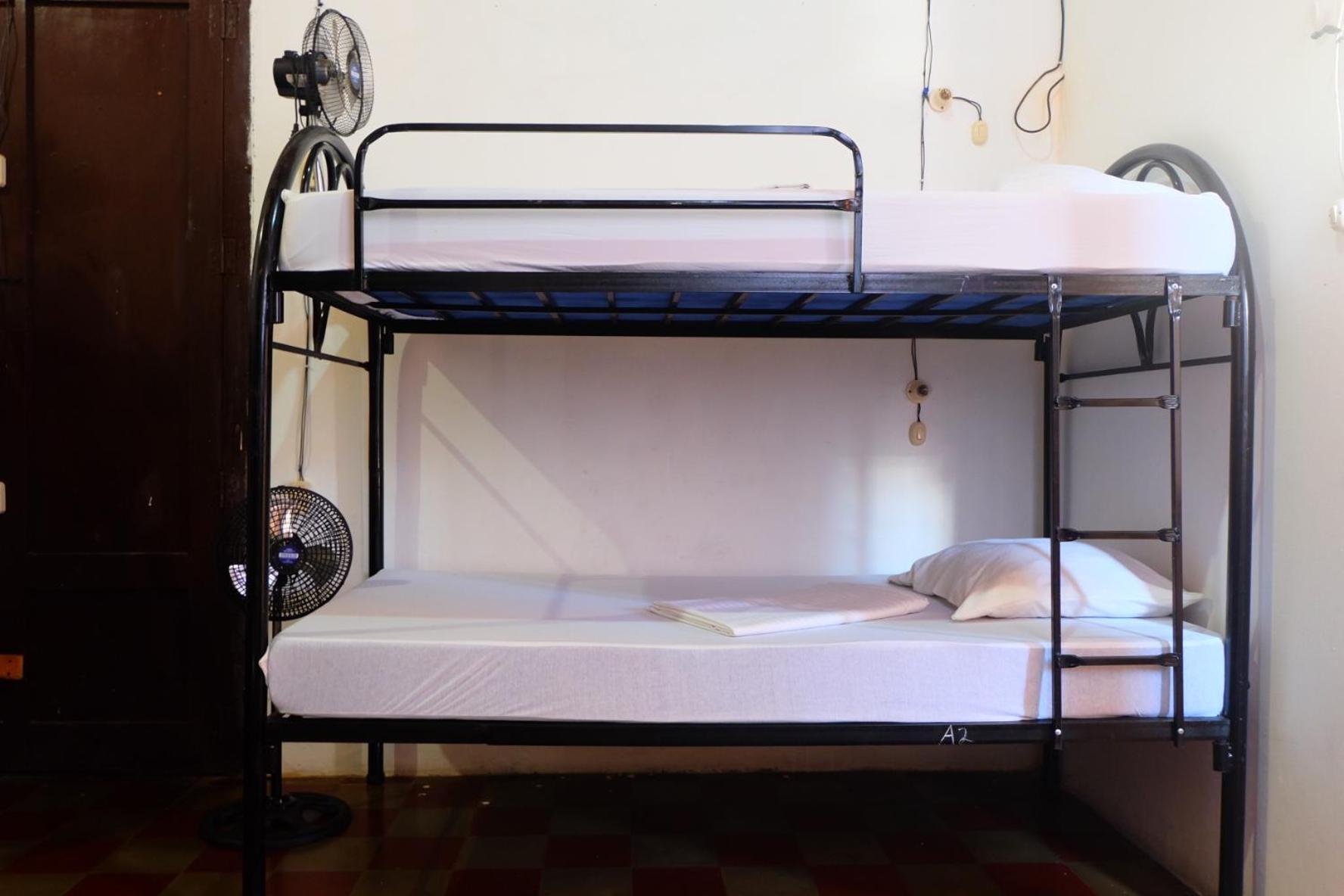 גרנאדה Deakachimba Hostel מראה חיצוני תמונה