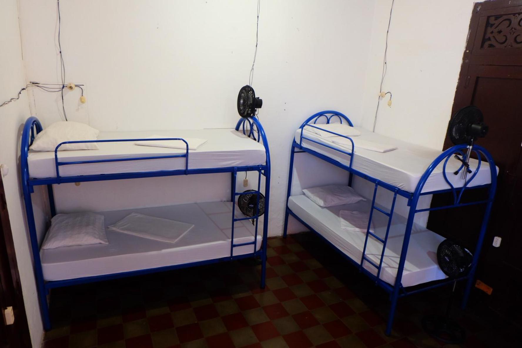 גרנאדה Deakachimba Hostel מראה חיצוני תמונה