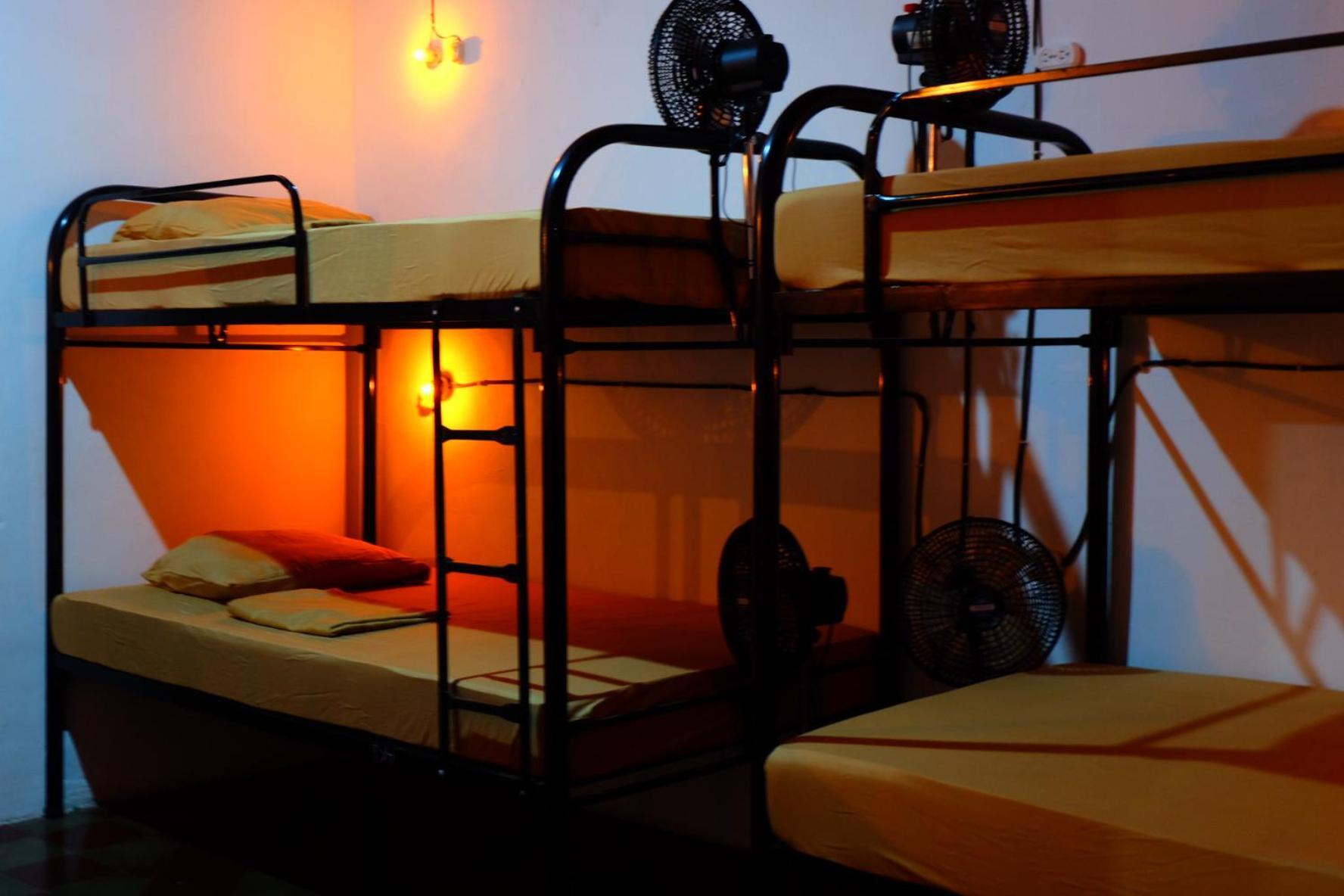 גרנאדה Deakachimba Hostel מראה חיצוני תמונה