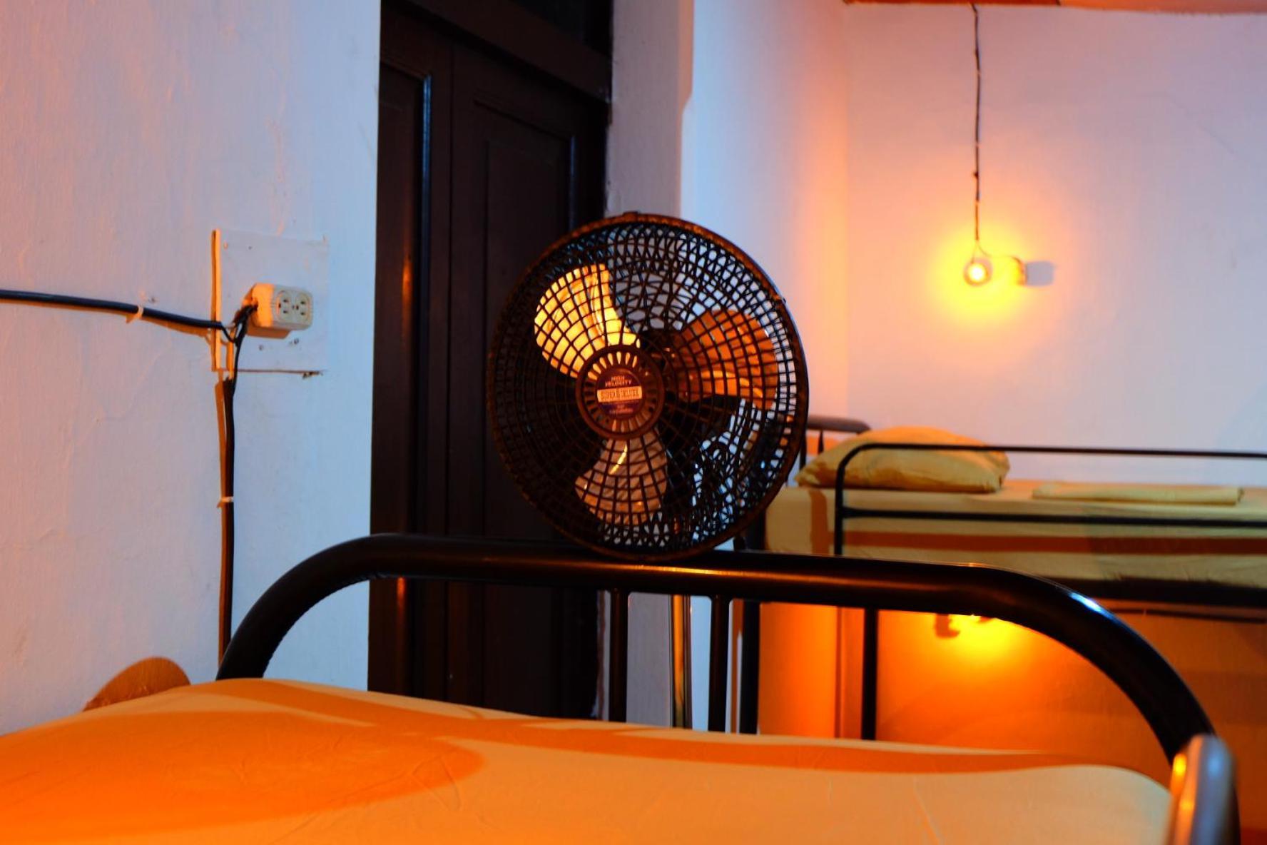 גרנאדה Deakachimba Hostel מראה חיצוני תמונה