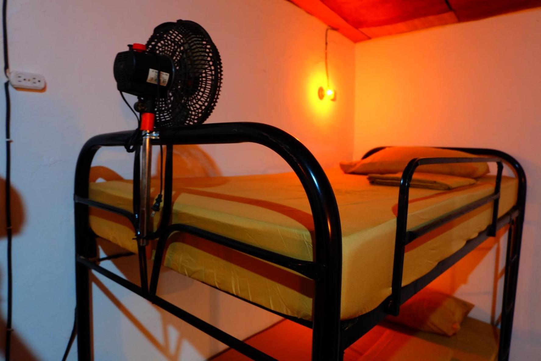 גרנאדה Deakachimba Hostel מראה חיצוני תמונה