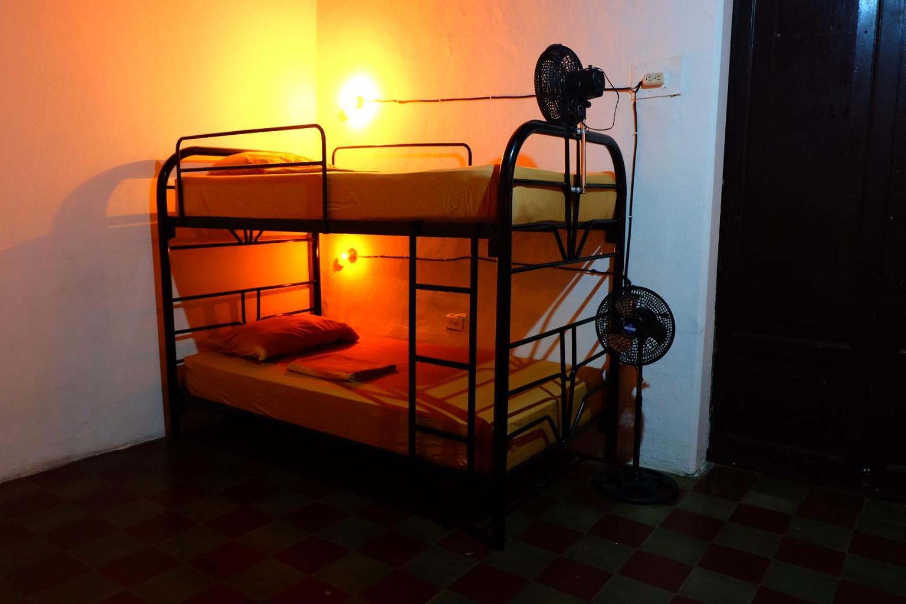 גרנאדה Deakachimba Hostel מראה חיצוני תמונה